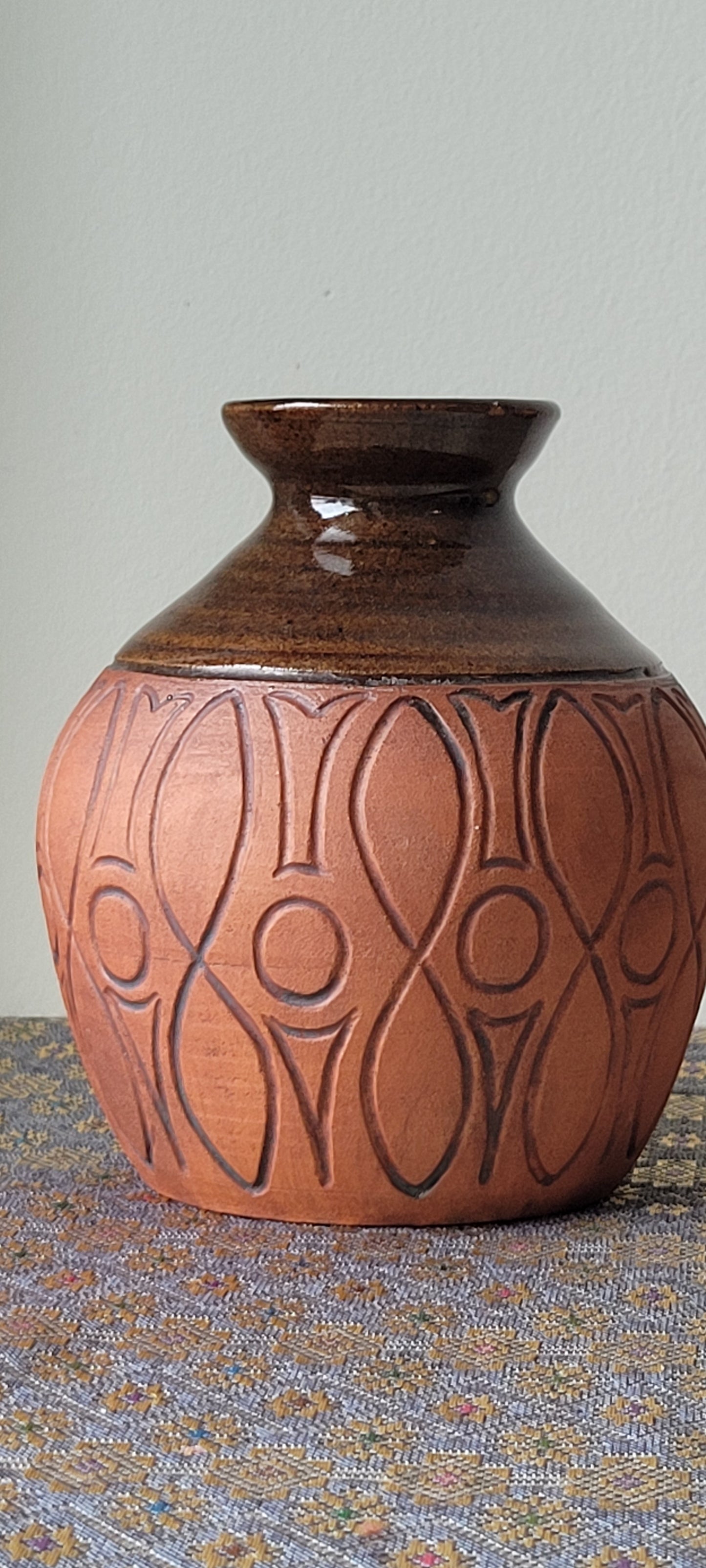 Striking '88 Studio Pottery Red Clay Vase